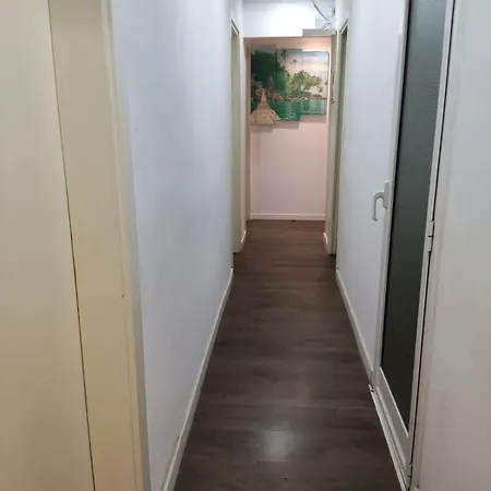 Apartment Hab Moderna A 20 Minutos Del Centro De Barcelona Santa Coloma de Gramenet