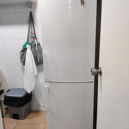 Hab Moderna A 20 Minutos Del Centro De Barcelona Apartment