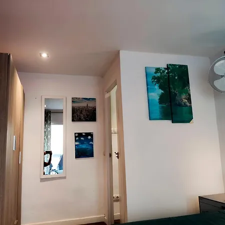 Apartment Hab Moderna A 20 Minutos Del Centro De Barcelona *