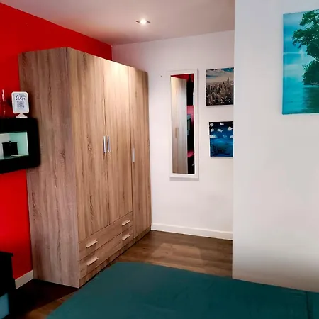 Apartment Hab Moderna A 20 Minutos Del Centro De Barcelona