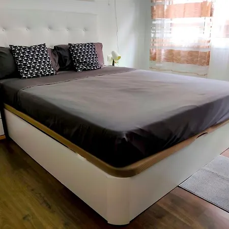 Apartment Hab Moderna A 20 Minutos Del Centro De Barcelona *