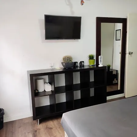 Hab Moderna A 20 Minutos Del Centro De Barcelona *