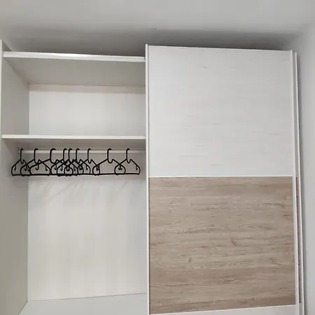 Apartment Hab Moderna A 20 Minutos Del Centro De Barcelona