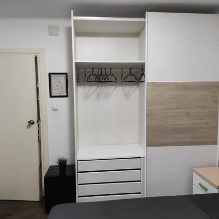 Hab Moderna A 20 Minutos Del Centro De Barcelona Apartment Santa Coloma de Gramenet